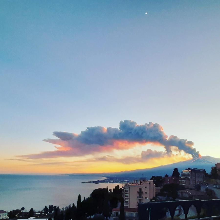 Taormina Private Apartment By Fragranza Di Sicilia Kültér fotó